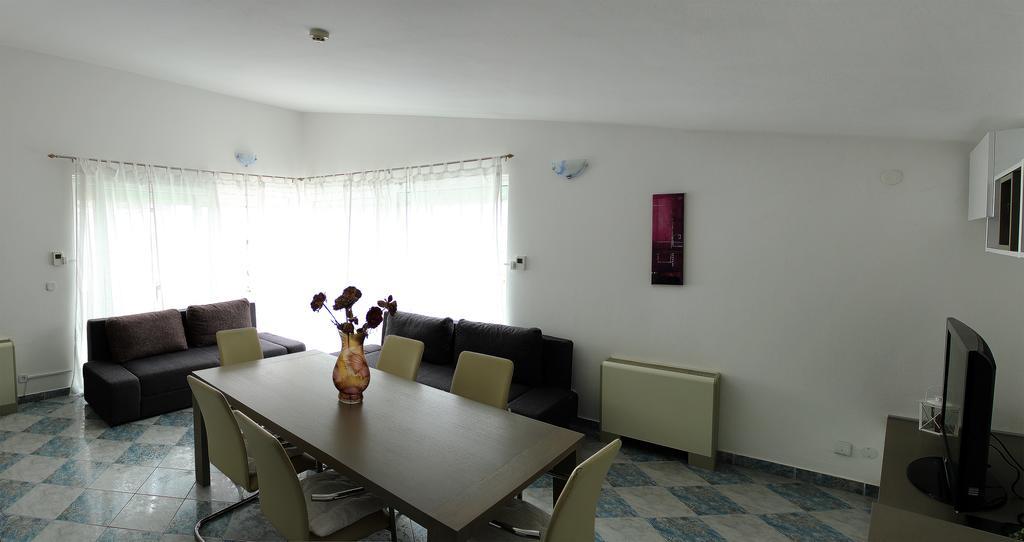 Apartments Silvija Примоштен Экстерьер фото