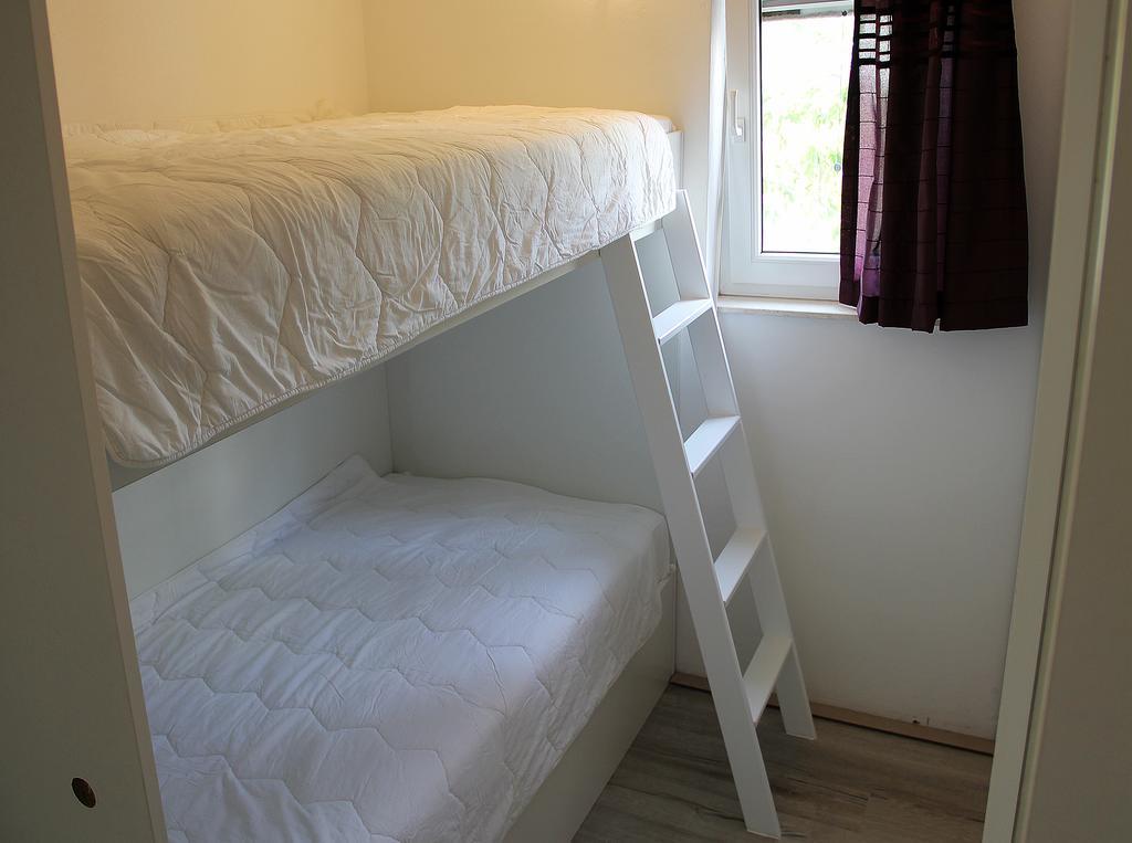 Apartments Silvija Примоштен Экстерьер фото